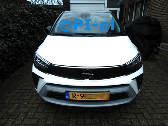 Parkeersensoren (set E 2024) ingebouwd door PI-nl in de voorbumper van een Opel Crossland uit 2022. De pieper werd voorin gemonteerd.