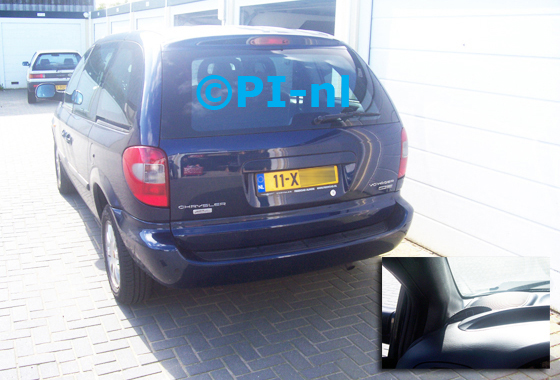 Parkeersensoren (set A 2010) ingebouwd door PI-nl in een Chrysler Voyager 2.8 CRD Automaat uit 2007. De display werd linksvoor bij de a-stijl gemonteerd.