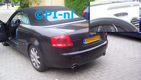 Audi A4 Cabriolet uit 2006. De display (set A 2010) werd op het dashboard geplaatst.