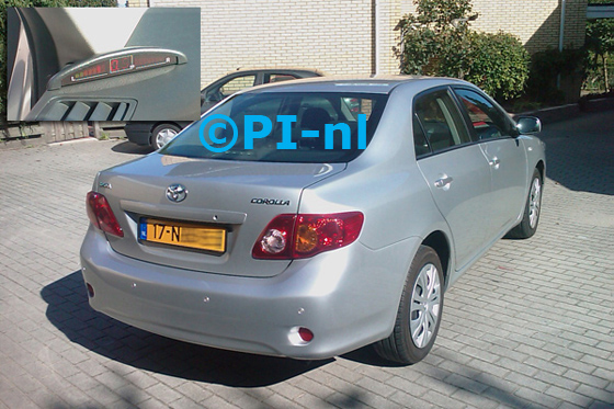 Toyota Corolla 1.6 Sedan uit 2009. De display (set A 2010) werd linksvoor, bij de a-stijl gemonteerd.