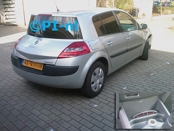 Renault Megane uit 2006. De display (set A 2010) werd in de middenconsole gemonteerd.