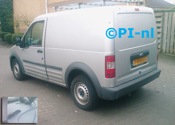 Ford Transit Connect T200 uit 2009. De display (set A) werd linksvoor bij de a-stijl gemonteerd. 