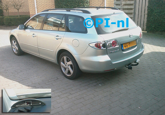 Mazda 6 Sportbreak uit 2004. De display (set A 2011) werd linksvoor bij de a-stijl gemonteerd.