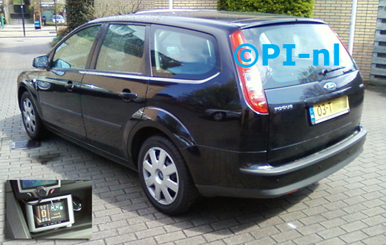 Ford Focus Wagon 1.6 Trend TDCI uit 2007. De display van set B werd in de middenconsole gemonteerd.