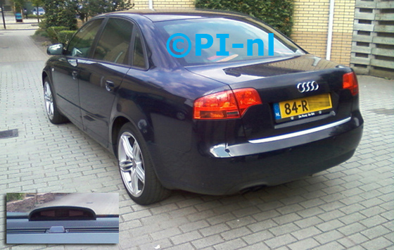 Audi A4 uit 2005. De display (set A) werd midden-voor op het dashboard gemonteerd.