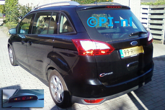 Ford C-Max uit 2011. De display (set A) werd linksvoor bij de a-stijl gemonteerd.