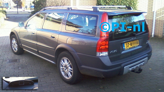 Volvo XC70 uit 2005. De display (set A) werd linksvoor bij de a-stijl gemonteerd.