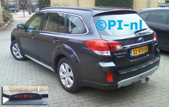 Subaru Outback uit 2012. De display (set A 2012) werd linksvoor, bij de a-stijl gemonteerd.