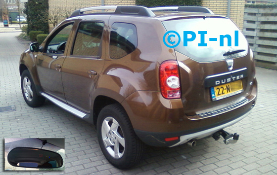 Dacia Duster uit 2010. De display (set C 2013) is het 'spiegelmodel'.