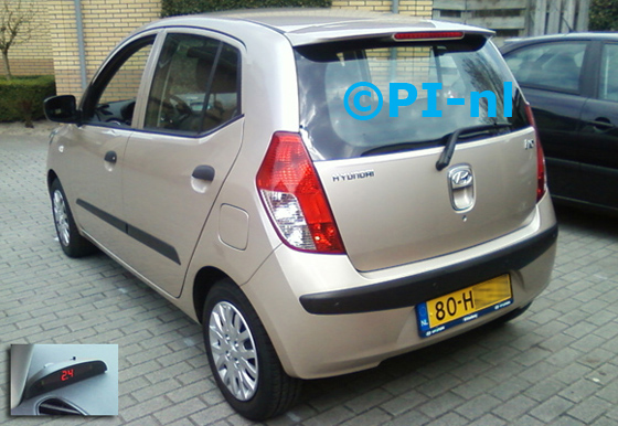 Hyundai i10 uit 2009. De display (set A 2013) werd linksvoor bij de a-stijl geplaatst.