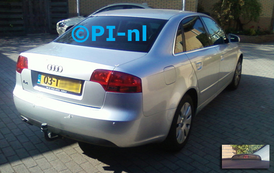 Audi A4 1.9 TDI uit 2006. De display (set A 2013) werd rechts bij de a-stijl gemonteerd.