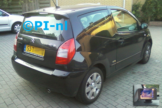 Citroen C2 VTR uit 2007. De display (set B 2013) werd linksvoor bij de a-stijl gemonteerd.