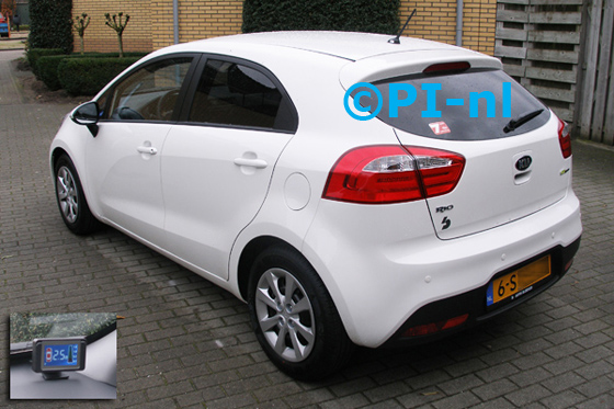 Parkeersensoren ingebouwd door PI-nl in een Kia Rio (nieuw) uit 2013. De display (set B 2013) werd rechtsvoor bij de a-stijl gemonteerd.