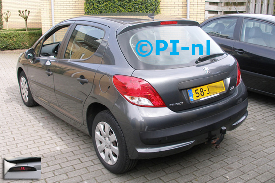 Parkeersensoren ingebouwd door PI-nl in een Peugeot 207 uit 2009. De display (set A 2014) werd linksvoor bij de a-stijl gemonteerd. De sensoren werden op verzoek niet meegespoten en in het onderste deel van de stootbumper geplaatst.