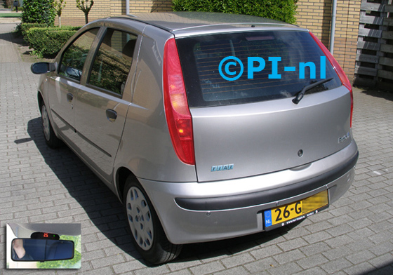 Parkeersensoren ingebouwd door PI-nl in een Fiat Punto 1.2 16v Speedgear uit 2000. De display (set A 2014) werd op de spiegel gemonteerd.
