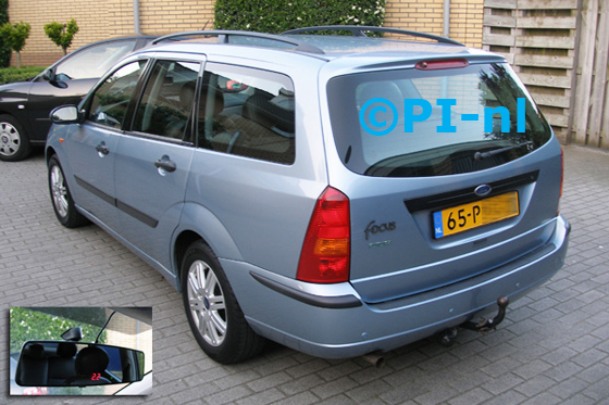 Parkeersensoren ingebouwd door PI-nl in een Ford Focus Wagon uit 2004. De display (set C 2014) is het spiegelmodel.
