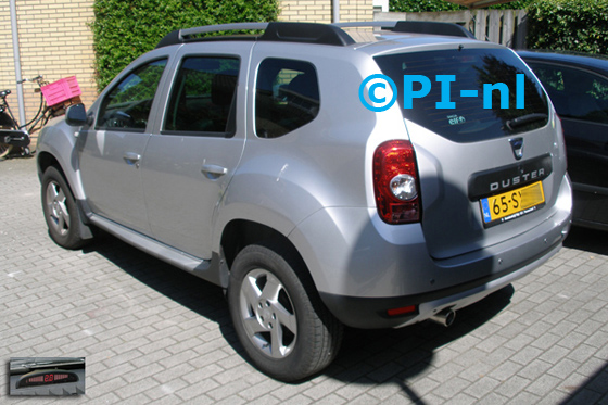 Parkeersensoren ingebouwd door PI-nl in een Dacia Duster 4x4 uit 2012. De display (set A 2014) werd midden op het dashboard gemonteerd.