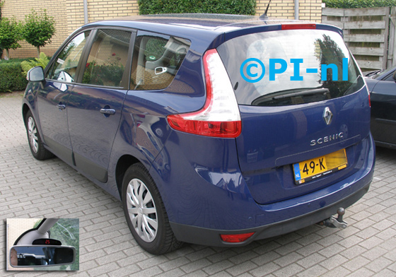 Parkeersensoren ingebouwd door PI-nl in een Renault Megane Grand Scenic uit 2009. De display (set A 2014) werd op de binnenspiegel gemonteerd.