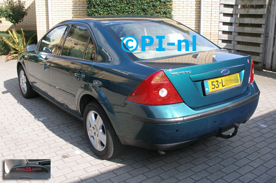 Parkeersensoren ingebouwd door PI-nl in een Ford Mondeo Ghia uit 2003. De display (set A 2014) werd linksvoor bij de a-stijl gemonteerd. Op verzoek werden de sensoren niet gespoten. Een OBD2-analyse werd uitgevoerd.
