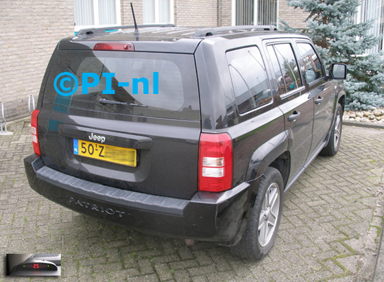 Parkeersensoren ingebouwd door PI-nl in een (Chrysler) Jeep Patriot uit 2007. De display (set A 2014) werd linksvoor bij de a-stijl gemonteerd.