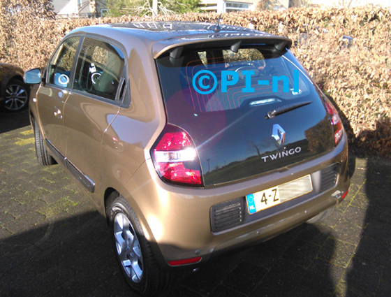 Parkeersensoren ingebouwd door PI-nl in een Renault Twingo (nieuw) uit 2014. Geen display, er werd een pieper gemonteerd/verstopt.