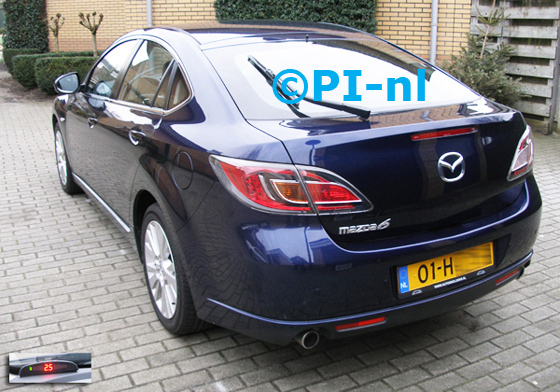 Parkeersensoren ingebouwd door PI-nl in een Mazda 6 Touring (hatchback) uit 2009. De display (set A 2014) werd linksvoor bij de a-stijl gemonteerd.