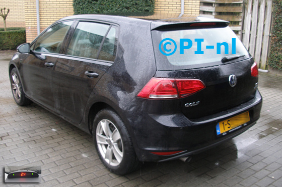 Parkeersensoren ingebouwd door PI-nl in een Volkswagen Golf 6 Trendline met canbus-systeem uit 2013. De display (set A 2015) werd linksvoor bij de a-stijl gemonteerd.