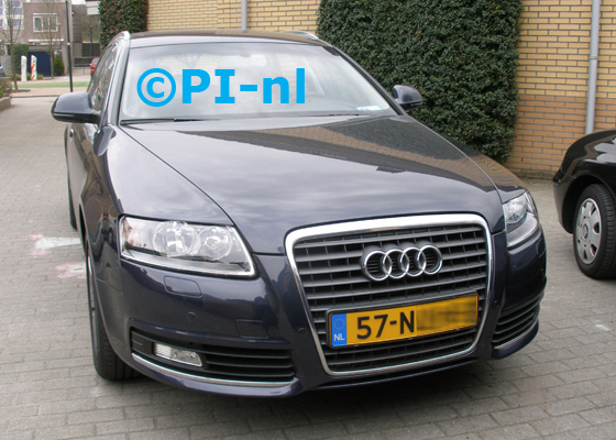 Parkeersensoren ingebouwd door PI-nl in de voorbumper van een Audi A6 Avant uit 2010. De pieper (set E 2015) werd in het dashboard verstopt.