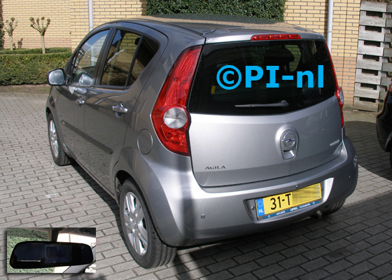 Parkeersensoren ingebouwd door PI-nl in een Opel Agila uit 2012. De spiegeldisplay (set D 2015) is van de set met camera en sensoren.