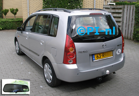 Parkeersensoren (set D 2015) ingebouwd door PI-nl in een Mazda Premacy 1.8 uit 2005. De spiegeldisplay is van de set met bumpercamera en sensoren. Er werden standaard zilveren sensoren gemonteerd.