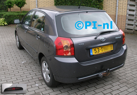 Parkeersensoren ingebouwd door PI-nl in een Toyota Corolla Aniversary uit 2006. De display (set A 2015) werd linksvoor bij de a-stijl gemoteerd.