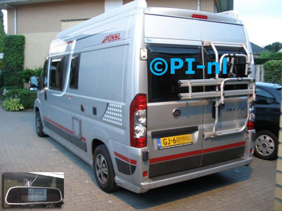 Parkeersensoren ingebouwd door PI-nl in een Fiat Ducato Pössl camper uit 2013. De spiegeldisplay (set D 2015) is van de set met camera en sensoren.