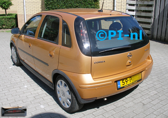 Parkeersensoren ingebouwd door PI-nl in een Opel Corsa C 1.4 16V Cosmo uit 2004. De display (set A 2015) werd linksvoor bij de a-stijl gemonteerd.