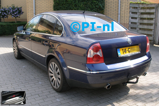 Parkeersensoren ingebouwd door PI-nl in een Volkswagen Passat Highline uit 2001. De display (set A 2015) werd in de middenconsole gemonteerd.