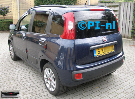 Parkeersensoren ingebouwd door PI-nl in een Fiat Panda Sempre uit 2013. De display (set A 2015) werd linksvoor bij de a-stijl gemonteerd.