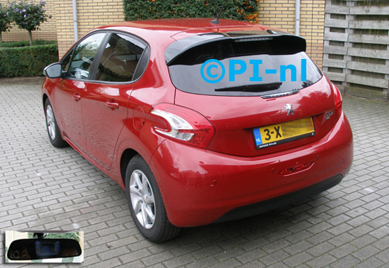 Parkeersensoren ingebouwd door PI-nl in een Peugeot 208 met canbus uit 2014. De spiegeldisplay (set D 2015) is van de set met camera en sensoren.