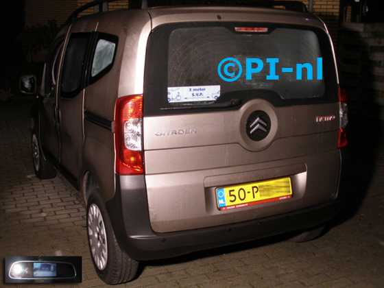 Parkeersensoren ingebouwd door PI-nl in een Citroen Nemo uit 2010. De spiegeldisplay (set D 2015) is van de set met camera en sensoren.