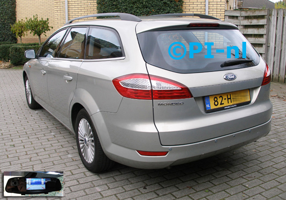 Parkeersensoren ingebouwd door PI-nl in een Ford Mondeo Wagon uit 2008. De spiegeldisplay (set D 2015) is van de set met camera en sensoren.