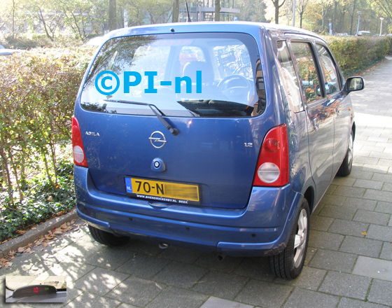 Parkeersensoren ingebouwd door PI-nl in een Opel Agila uit 2004. De display (set A 2015) werd linksvoor bij de a-stijl gemonteerd.