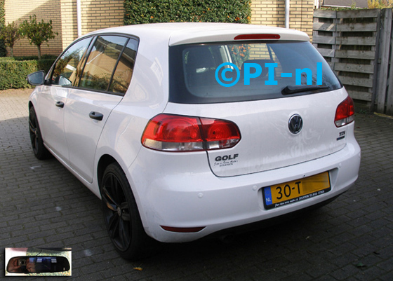 Parkeersensoren ingebouwd door PI-nl in een Volkswagen Golf 6 Trendline met canbus-systeem uit 2012. De spiegeldisplay (set D 2015) is van de set met camera en sensoren.