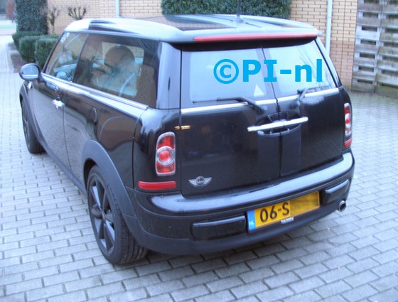 Parkeersensoren ingebouwd door PI-nl in een Mini Clubman met canbus uit 2012. De display (set A 2016) werd linksvoor bij de a-stijl gemonteerd.