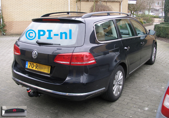 Parkeersensoren ingebouwd door PI-nl in een Volkswagen Passat Variant Comfortline uit 2011 met canbus. De display (set A 2016) werd linksvoor gemonteerd.