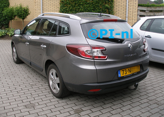 Parkeersensoren ingebouwd door PI-nl in een Renault Megane Estate uit 2010. De pieper (set E 2016) werd verstopt. De sensoren werden antraciet gespoten.