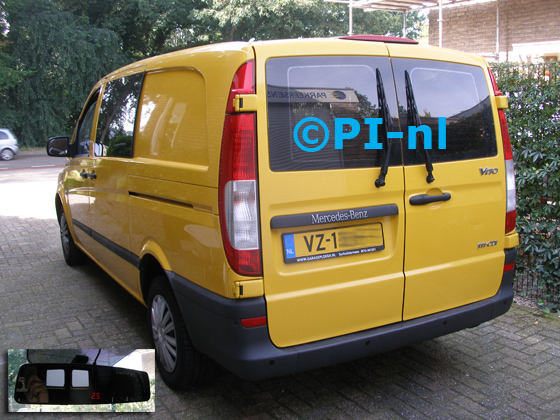 Parkeersensoren ingebouwd door PI-nl in een Mercedes-Benz Vito uit 2010. De display (set C 2016) is de spiegeldisplay.