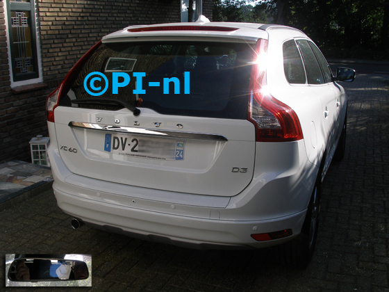 Parkeersensoren ingebouwd door PI-nl in een Volvo XC60 met canbus uit 2015. De spiegeldisplay (set D 2016) is van de set met camera en sensoren. Er werden standaard witte sensoren gemonteerd.