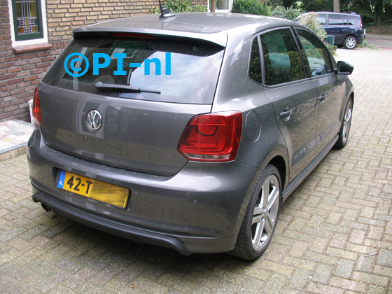 Parkeersensoren ingebouwd door PI-nl in een Volkswagen Polo Highline R-Line met canbus uit 2012. De pieper (set E 2016) werd verstopt.