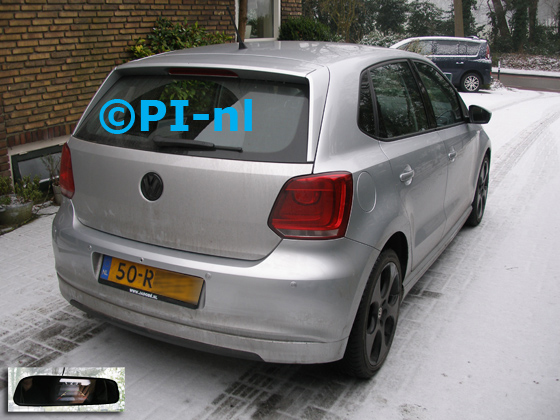 Parkeersensoren ingebouwd door PI-nl in een Volkswagen Polo met canbus uit 2011. De spiegeldisplay (set D 2017) is van de set met camera en sensoren.