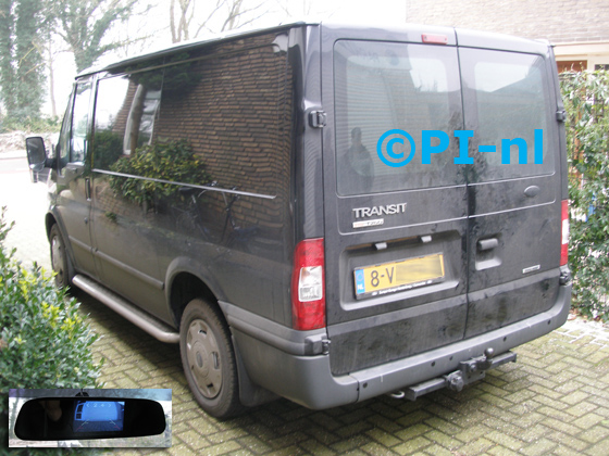 Parkeersensoren ingebouwd door PI-nl in een Ford Transit 260 met canbus uit 2012. De spiegeldisplay (set D 2017) is van de set met camera en sensoren.