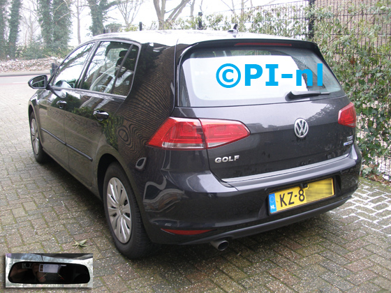 Parkeersensoren ingebouwd door PI-nl in een Volkswagen Golf 7 uit 2017 (nieuw) met canbus. De spiegeldisplay (set F 2017) is van de set met kentekenplaatcamera (omdat een bumpercamera niet past i.v.m. de treeplank) en sensoren.