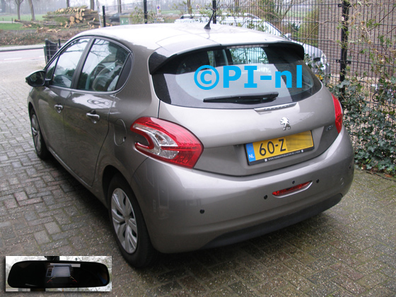 Parkeersensoren ingebouwd door PI-nl in een Peugeot 208 (met canbus) uit 2012. De display (set D 2017) is de spiegel-display van de set met camera en sensoren.